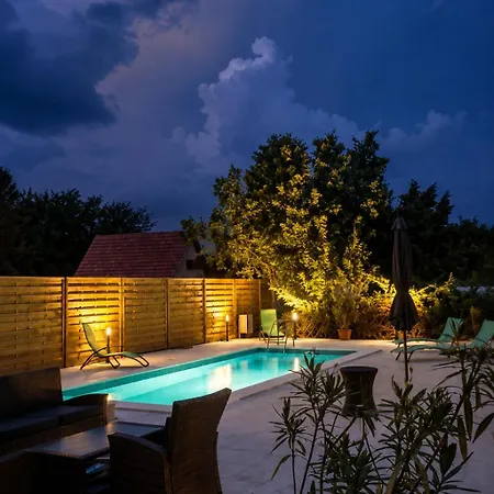 Sukoro Nature Villa
